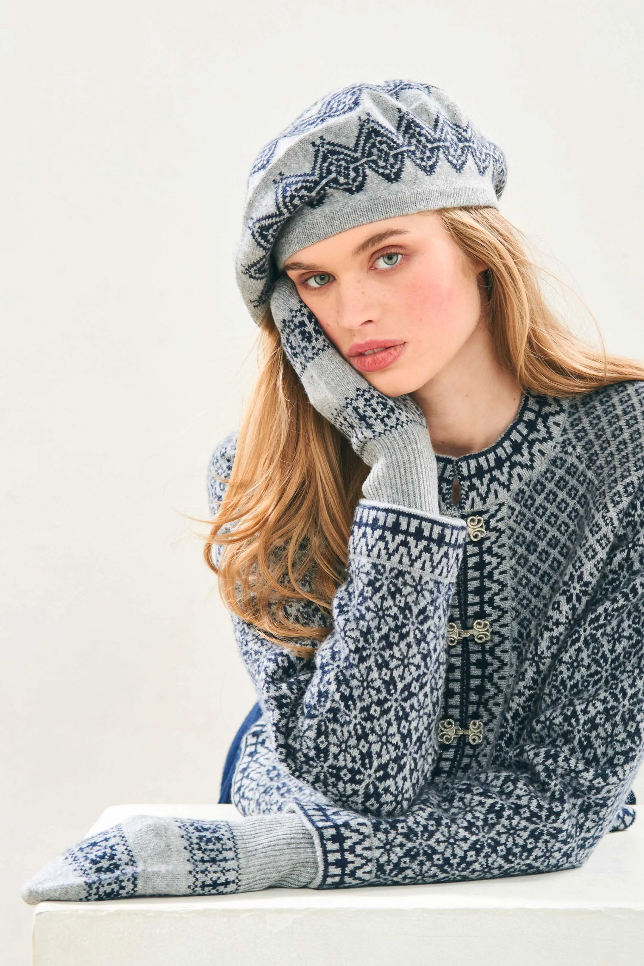 Cashmere Wool Norse Cardigan in Grey and Navy